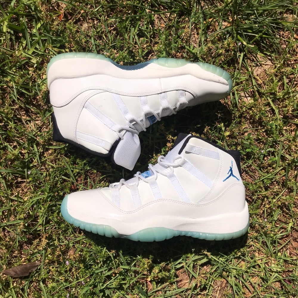 SOLD 2014 Jordan 11 Legend Blue